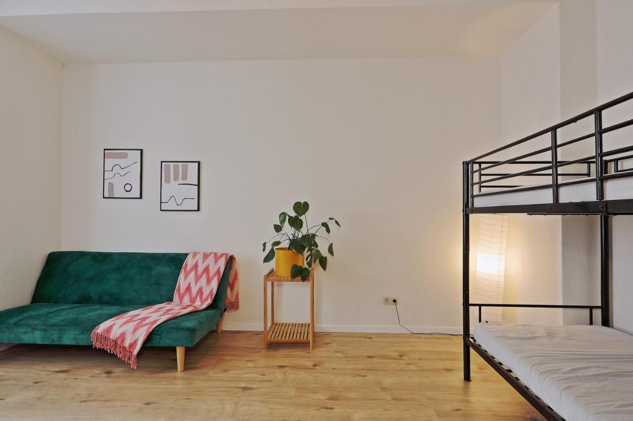 Next Home - Free Parking & Wifi - Badewanne ดุยส์บูร์ก ภายนอก รูปภาพ