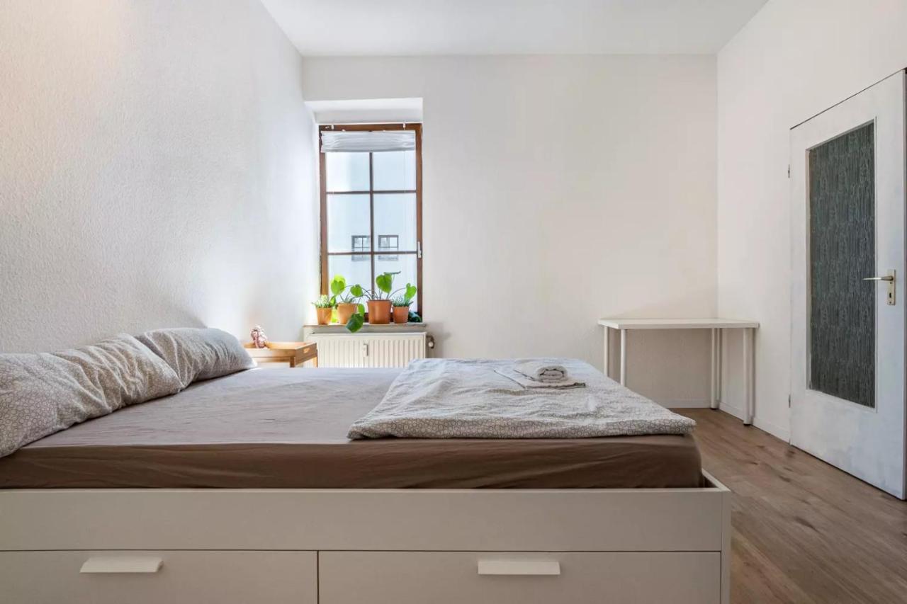 Next Home - Free Parking & Wifi - Badewanne ดุยส์บูร์ก ภายนอก รูปภาพ